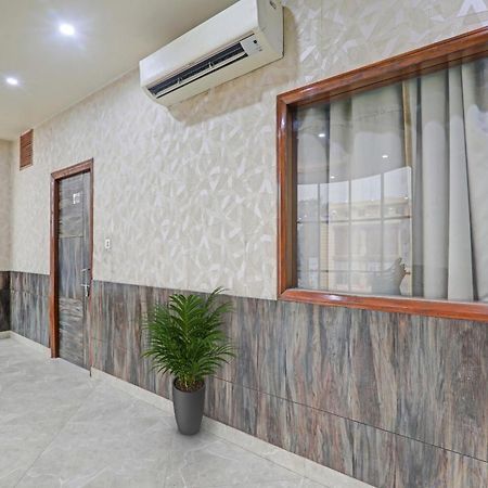 Townhouse 1150 Hotel Dayal Palace Chinhat Exterior foto