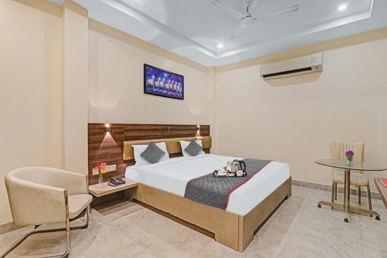 Townhouse 1150 Hotel Dayal Palace Chinhat Exterior foto