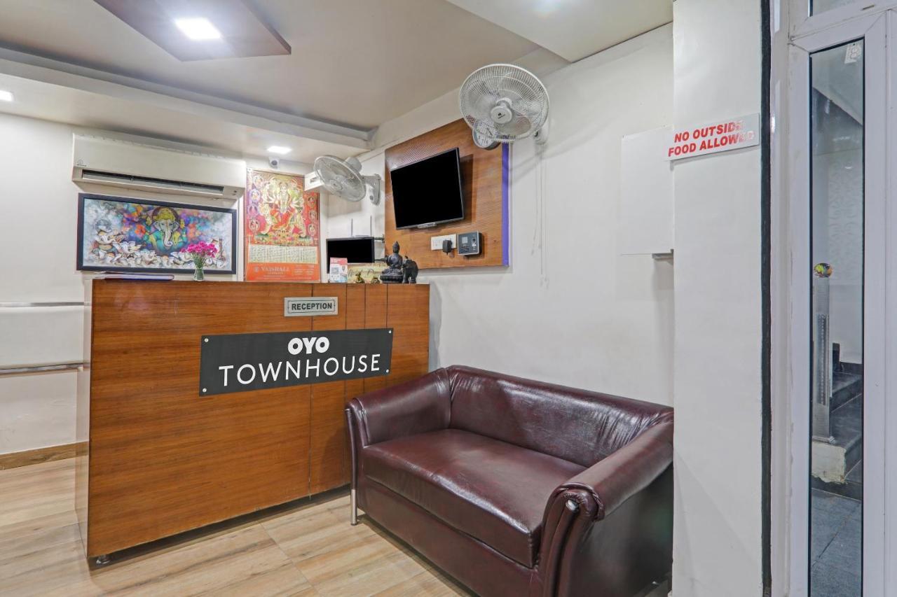 Townhouse 1150 Hotel Dayal Palace Chinhat Exterior foto