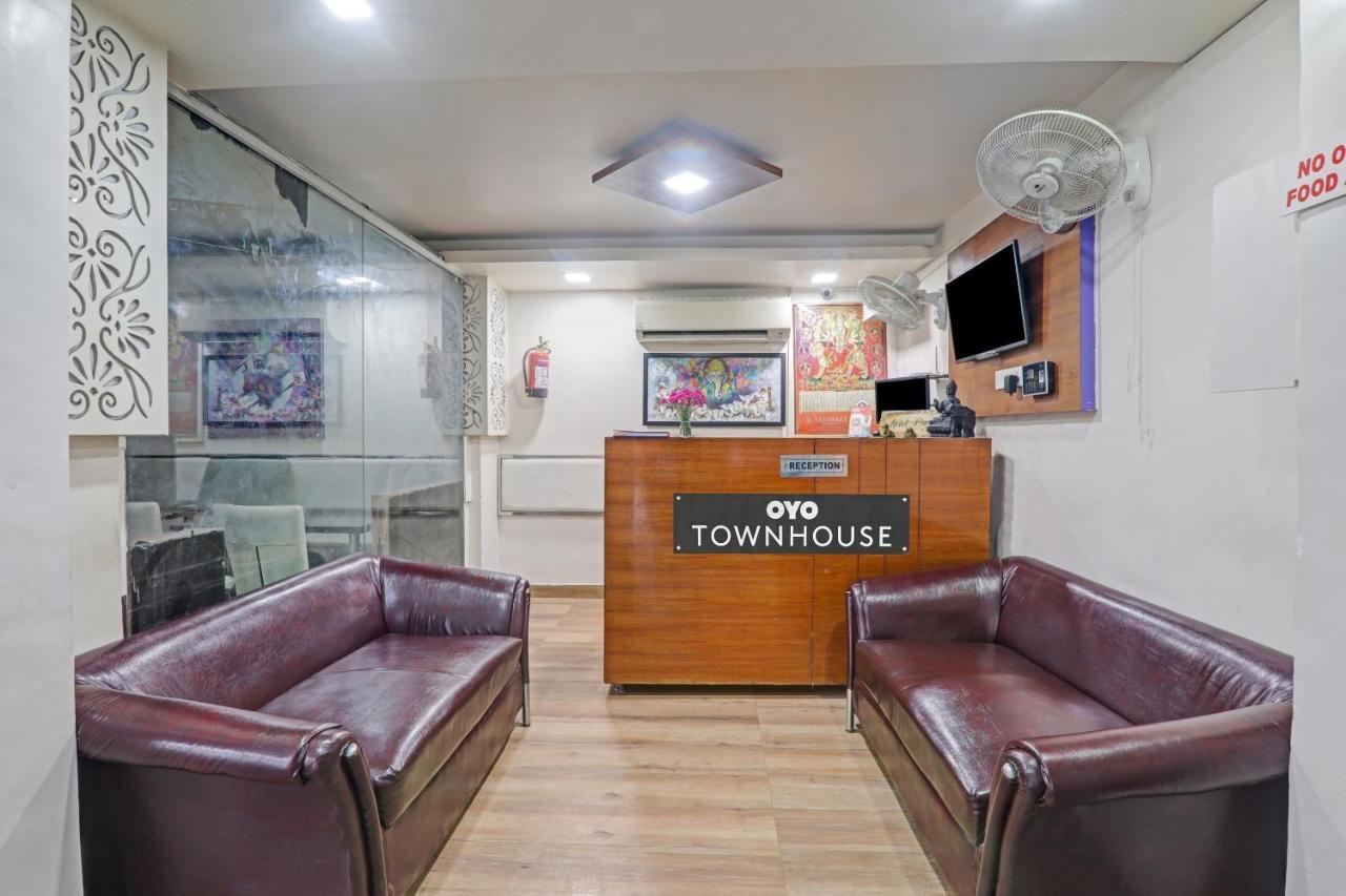 Townhouse 1150 Hotel Dayal Palace Chinhat Exterior foto